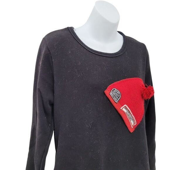 2/$20 Y2K Black With 3D Red Winter Hat Fleece Top Blouse Size: Large - Picture 2 of 8